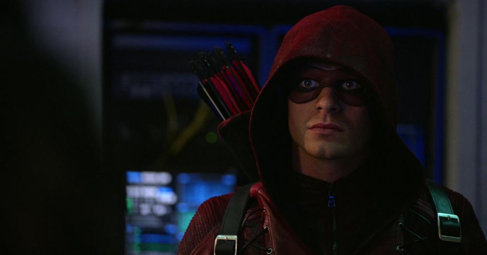 1868-colton-haynes-estara-de-volta-a-arrow-como-roy-harper-tb